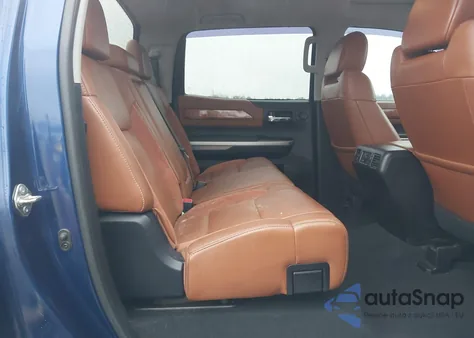 2015 Toyota Tundra 1794 5.7L V8 z USA, uszkodzony, nr VIN 5TFAW5F14FX424314